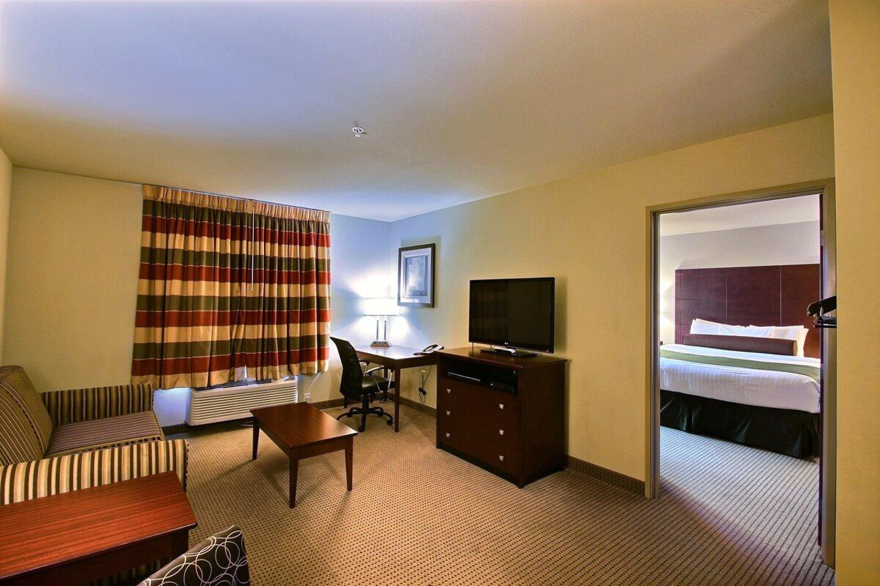 Americinn By Wyndham Oshkosh Buitenkant foto
