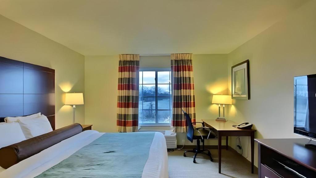 Americinn By Wyndham Oshkosh Buitenkant foto